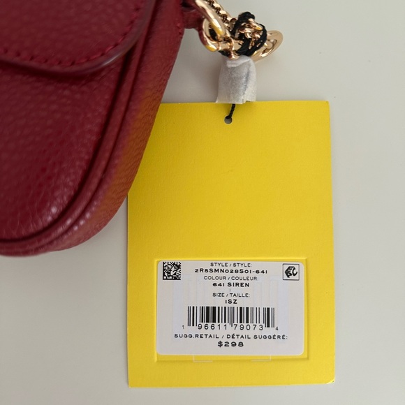 Marc Jacobs Wine Red Crossbody Bag with Gold Chain Strap - Picture 3 of 6